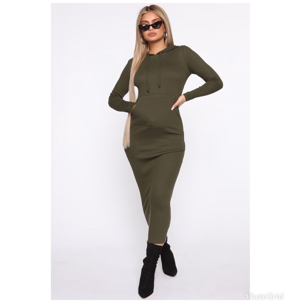 Long sleeve green hoodie dress